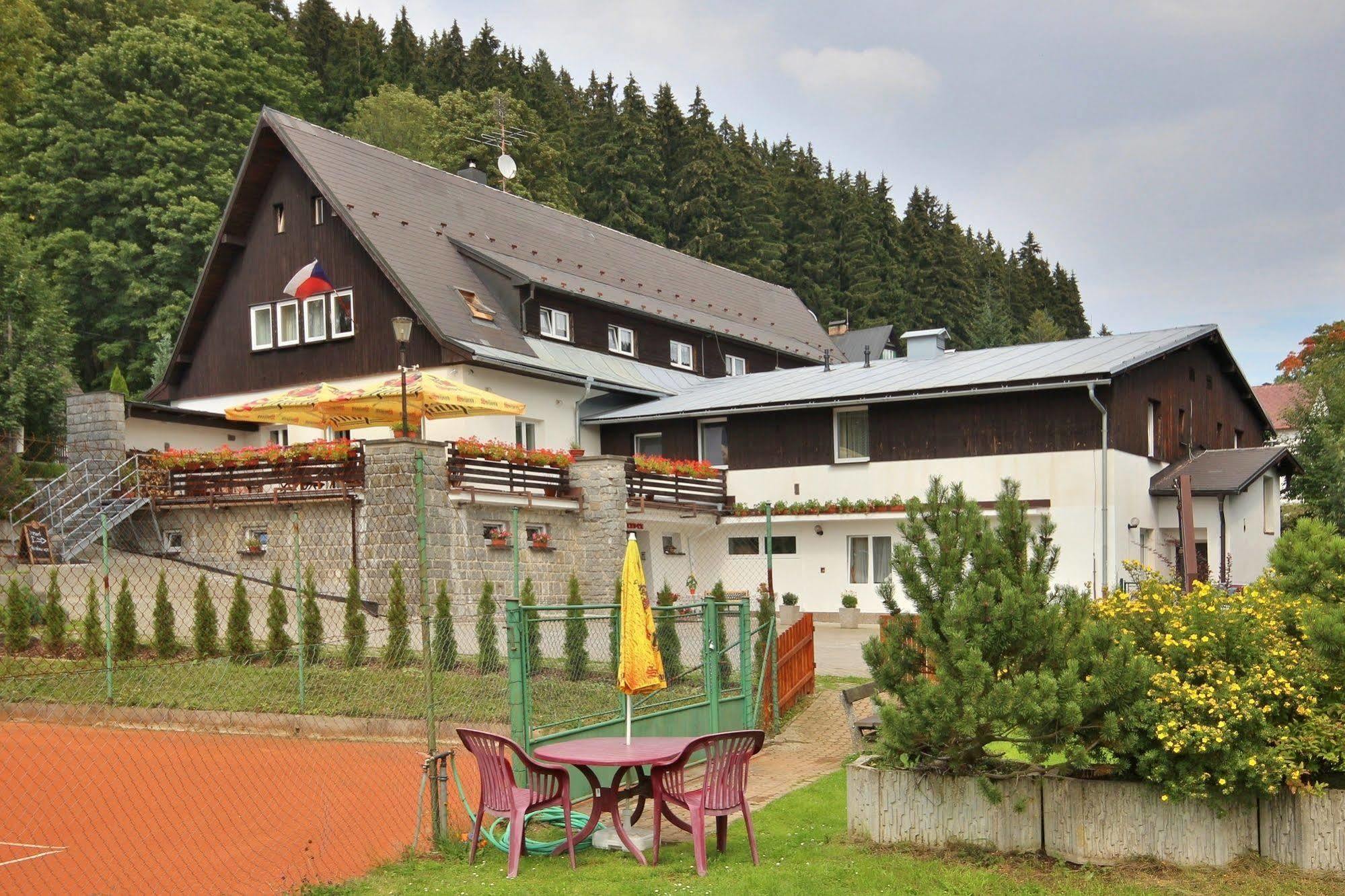 Penzion Bobesova Bouda Zelezna Ruda Exterior photo